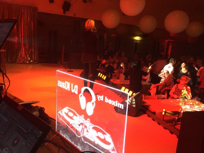 DJ Klaus mit Tanja Lasch im Schaukellkeller
